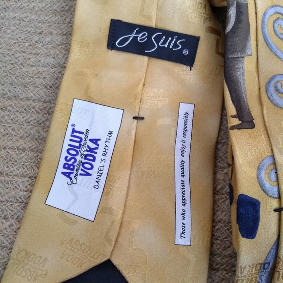 NWOT- Absolut Vodka 100% Silk Made in USA Tie 👔 - Picture 4 of 6